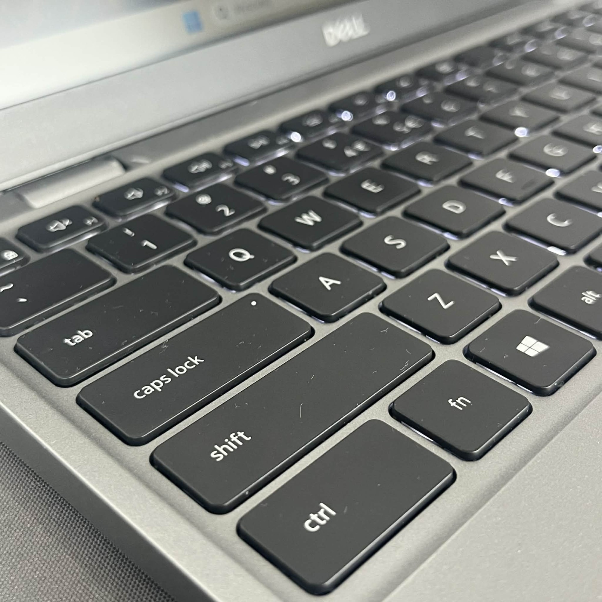 Dell Latitude 3320