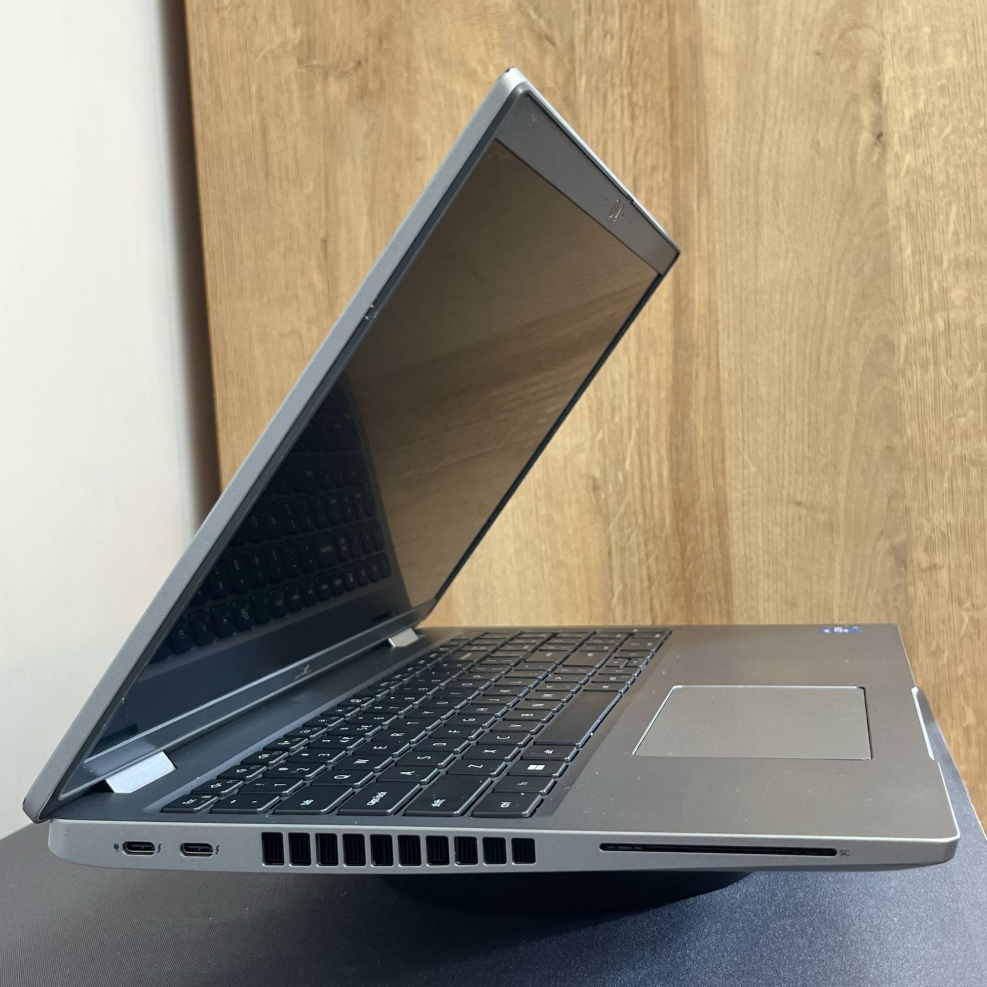 Dell Latitude 5520 Dell Latitude 5520