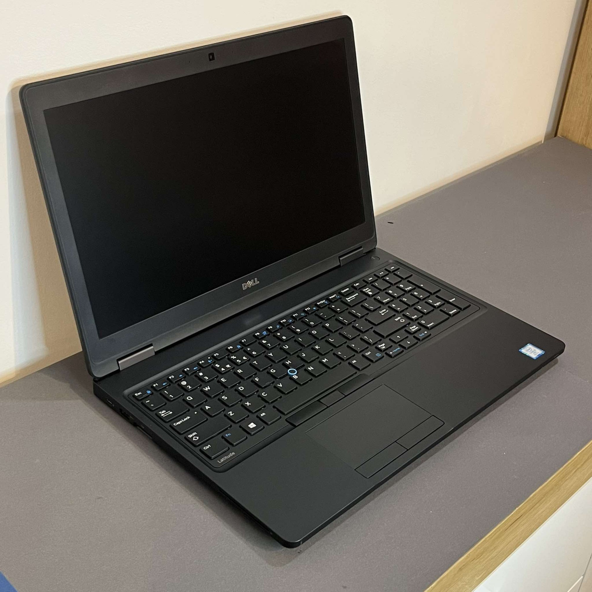 Dell Latitude 5580 Dell Latitude 5580