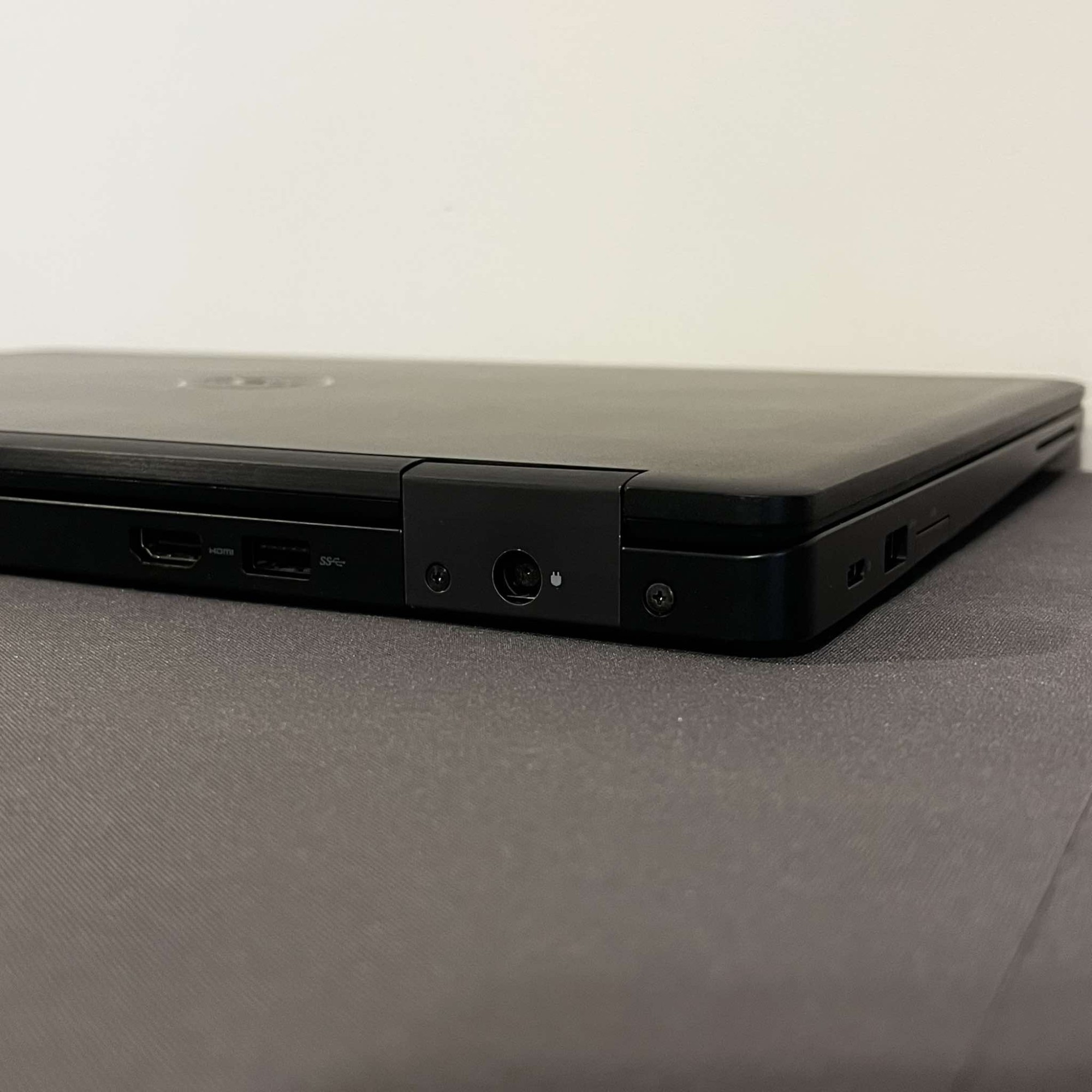 Dell Latitude 5590 Dell Latitude 5590