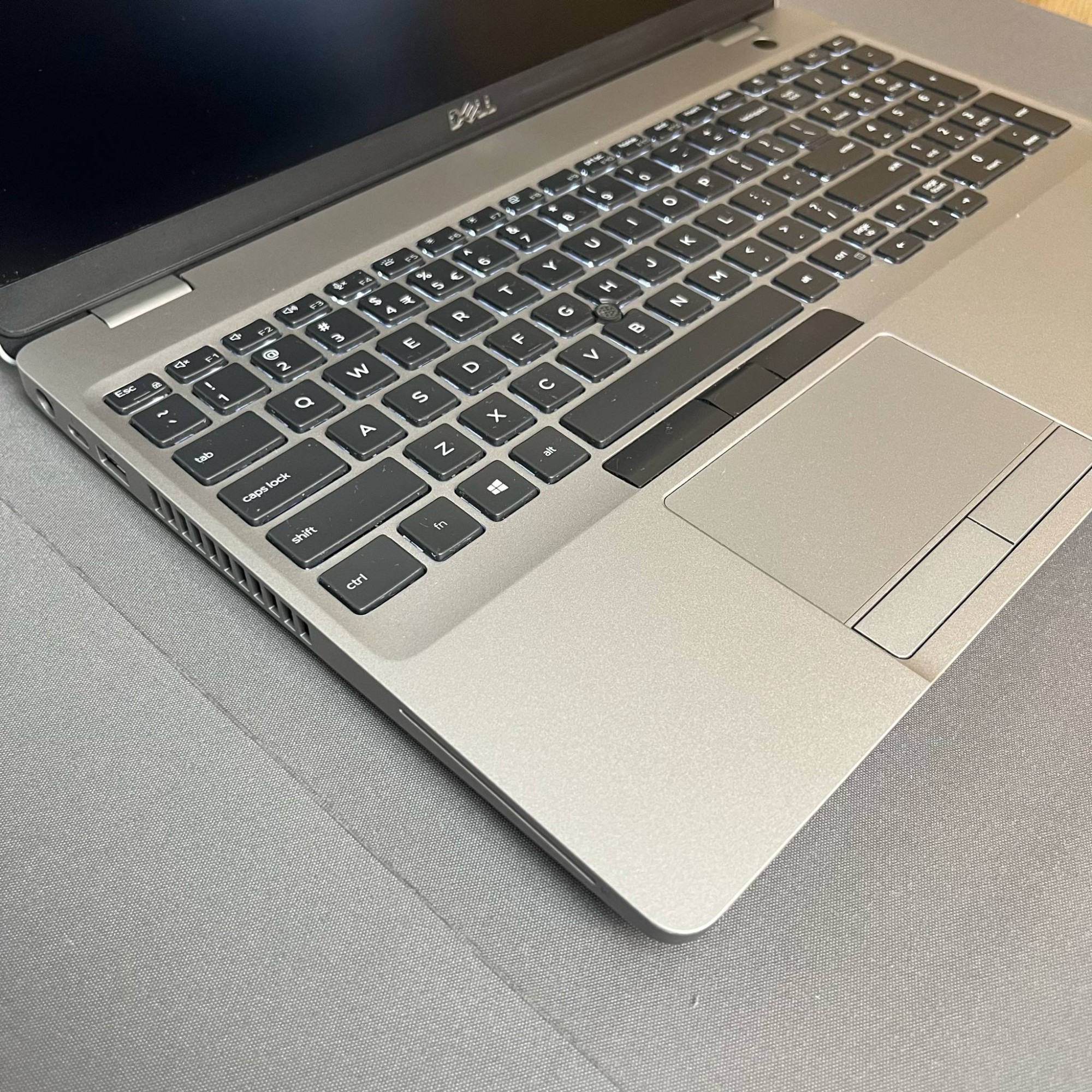 Dell Precision 3551 Dell Precision 3551