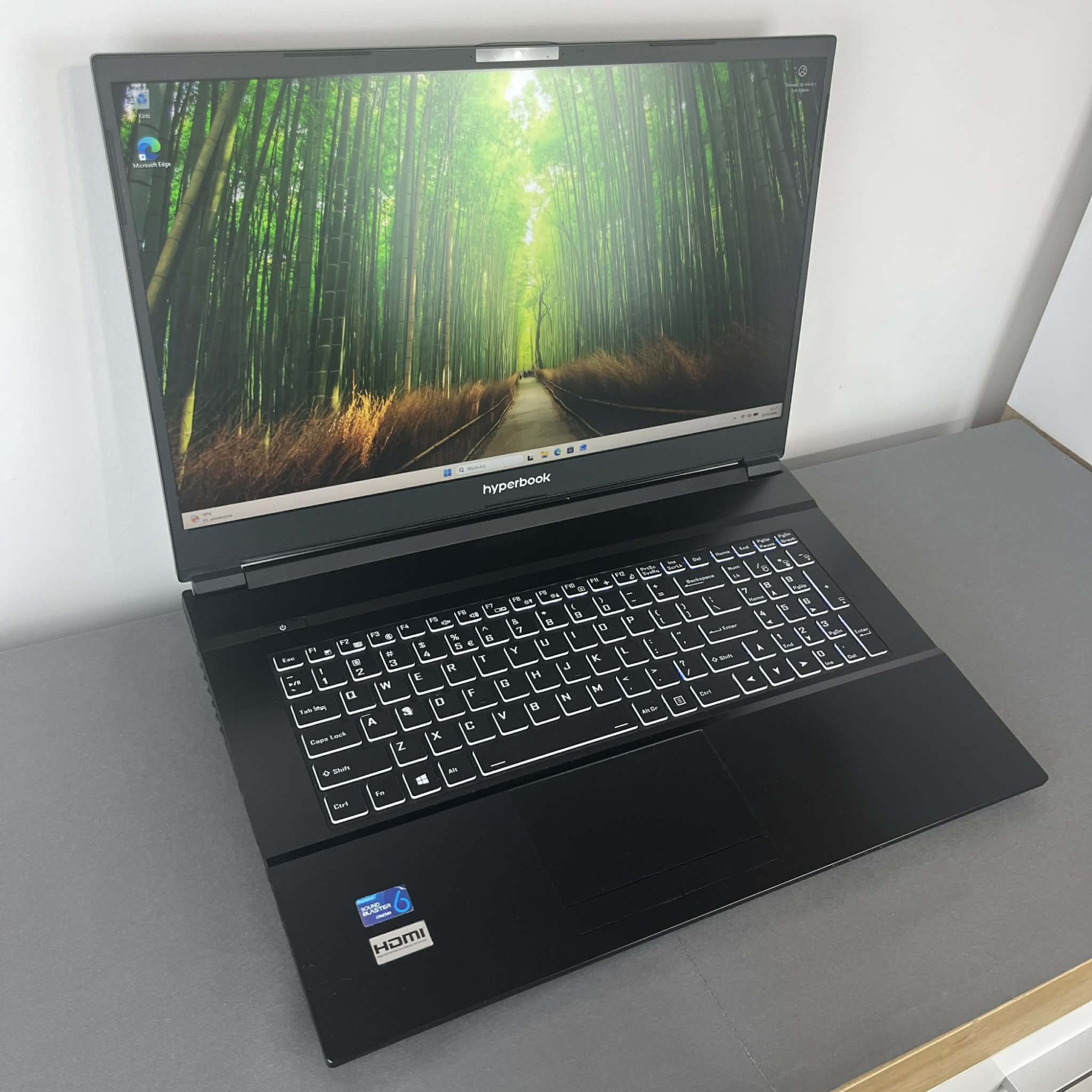 Hyperbook NH7