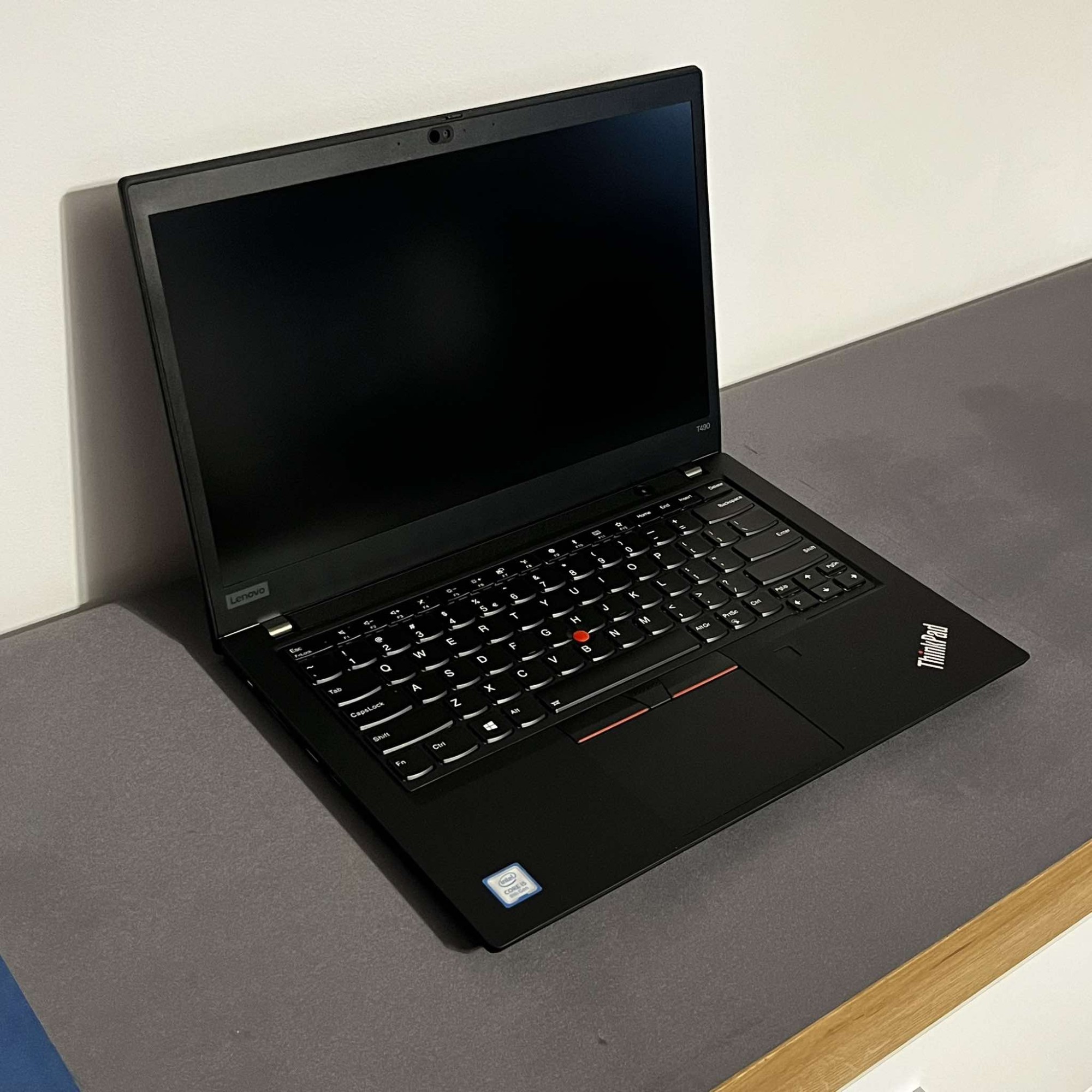 Lenovo ThinkPad T490 Lenovo ThinkPad T490