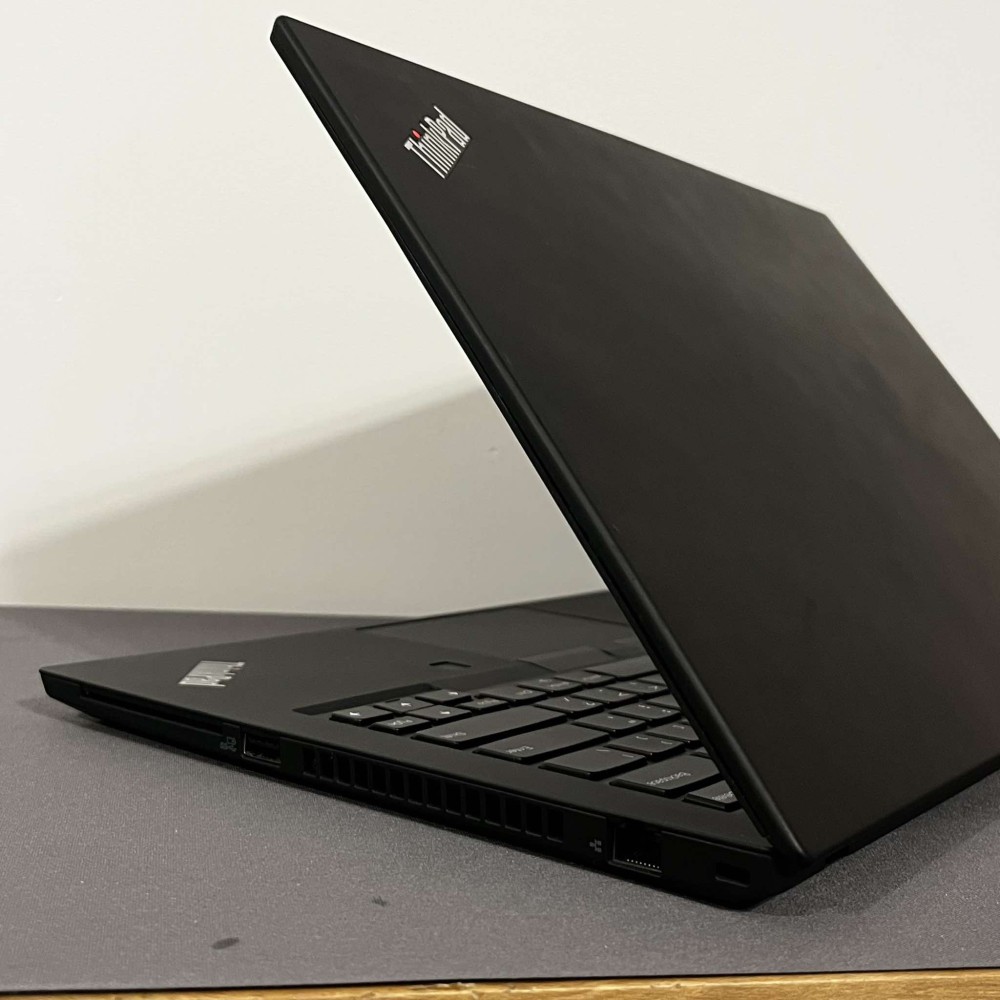 Lenovo ThinkPad T490