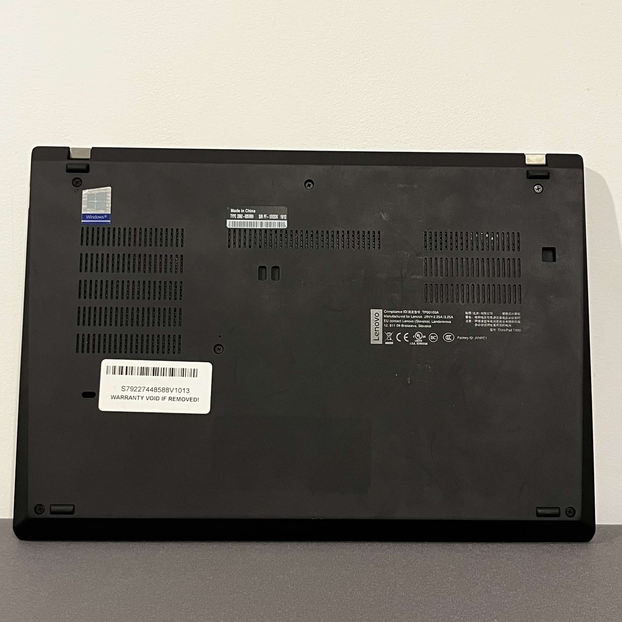 Lenovo ThinkPad T490 Lenovo ThinkPad T490