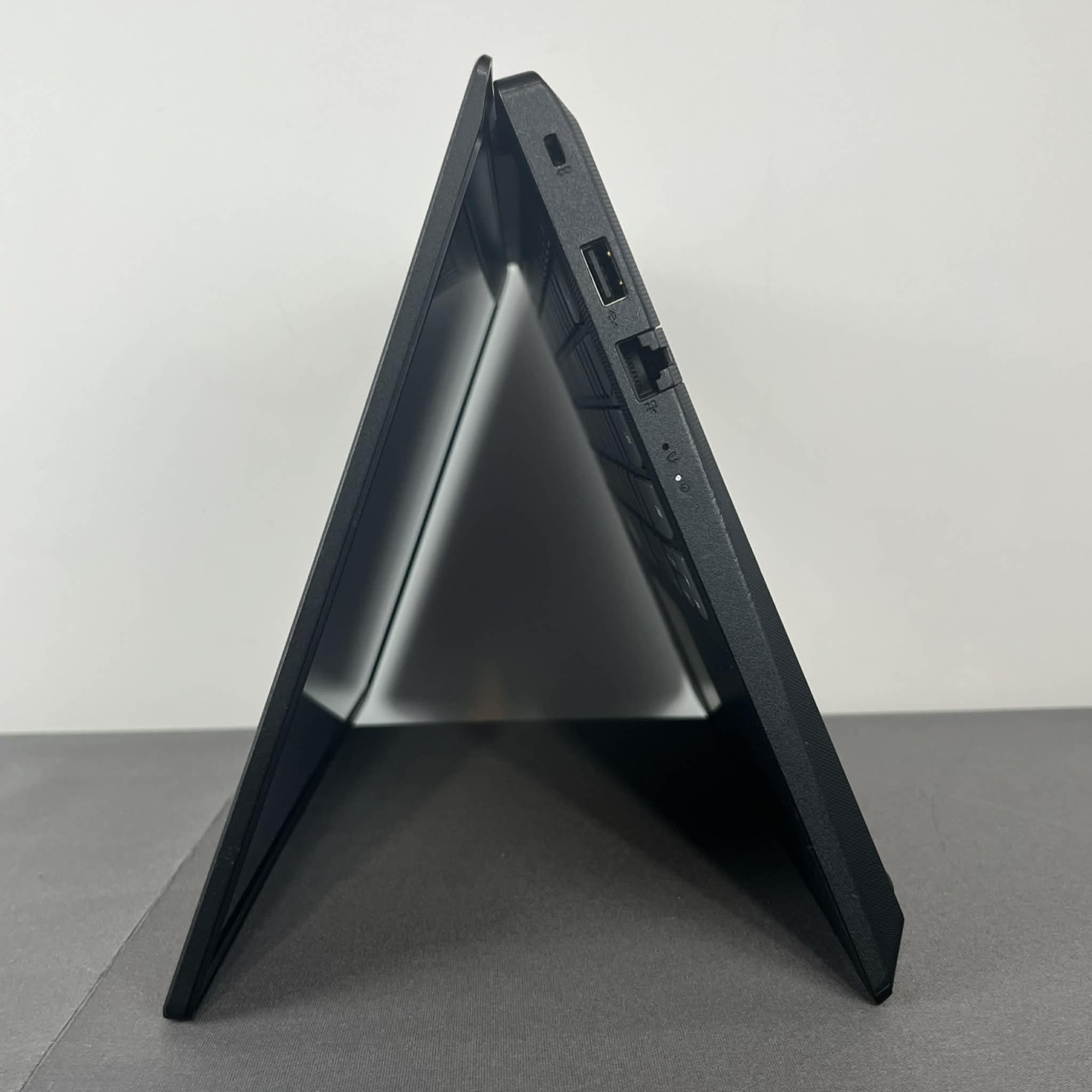 Lenovo V14 G2 ITL