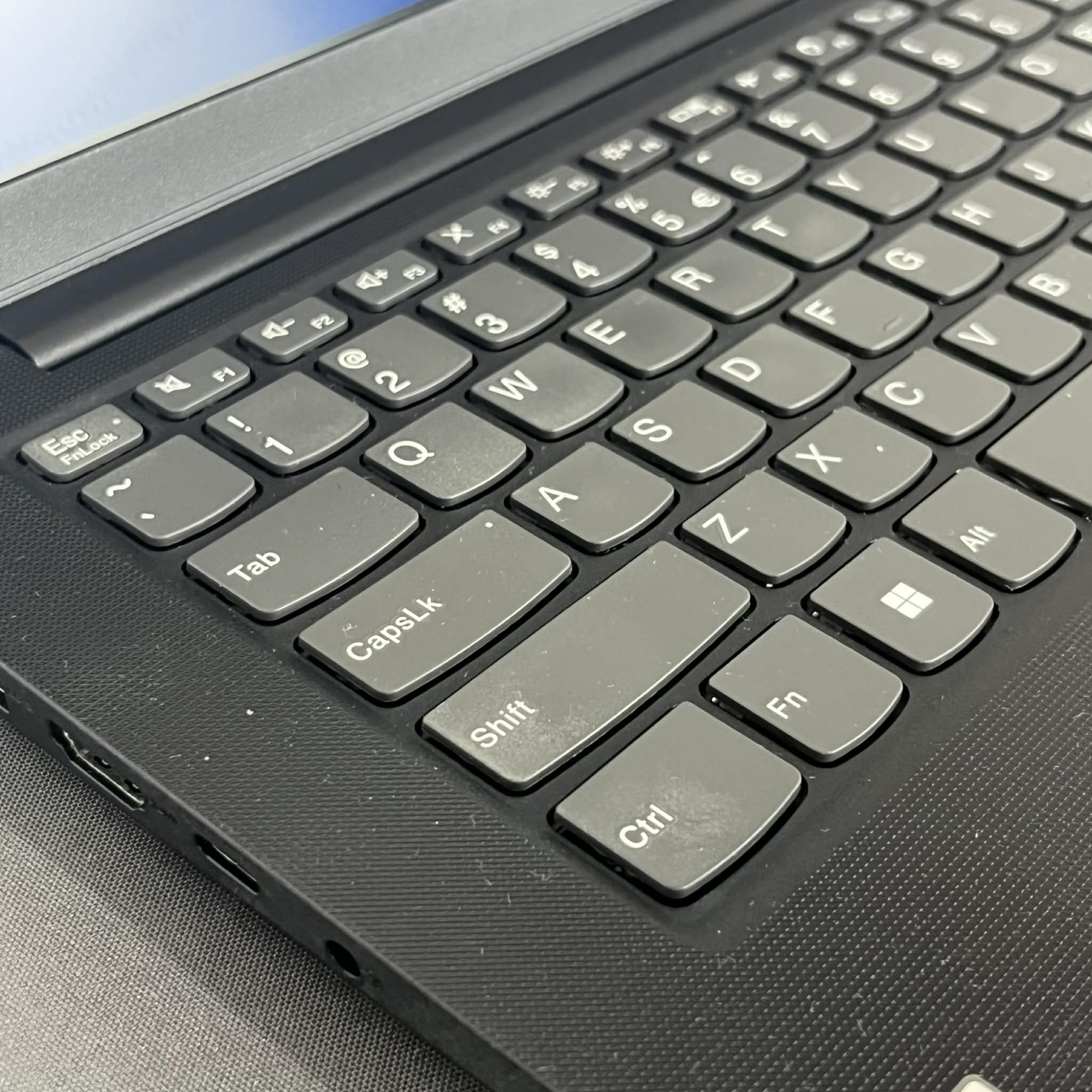 Lenovo V14 G3 IAP