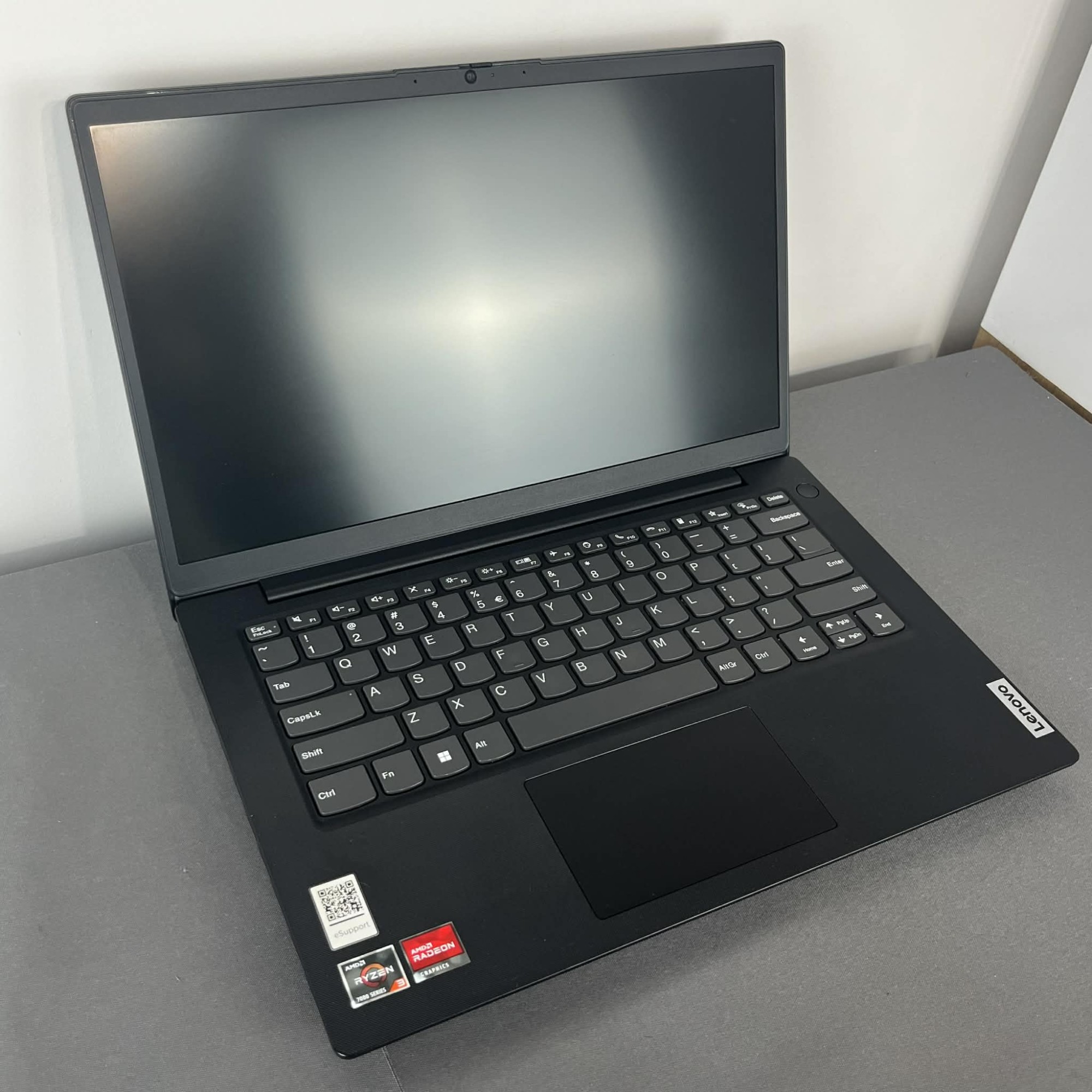 Lenovo V14 G4 AMN