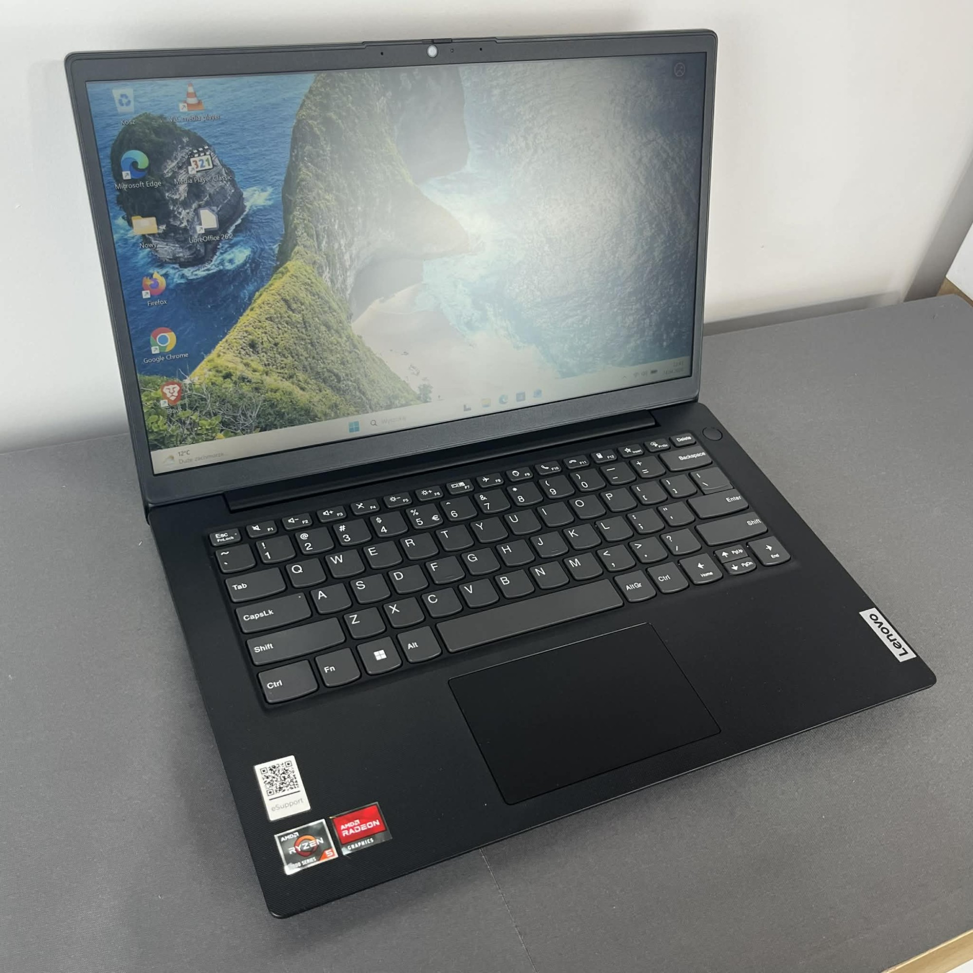 Lenovo V14 G4 AMN