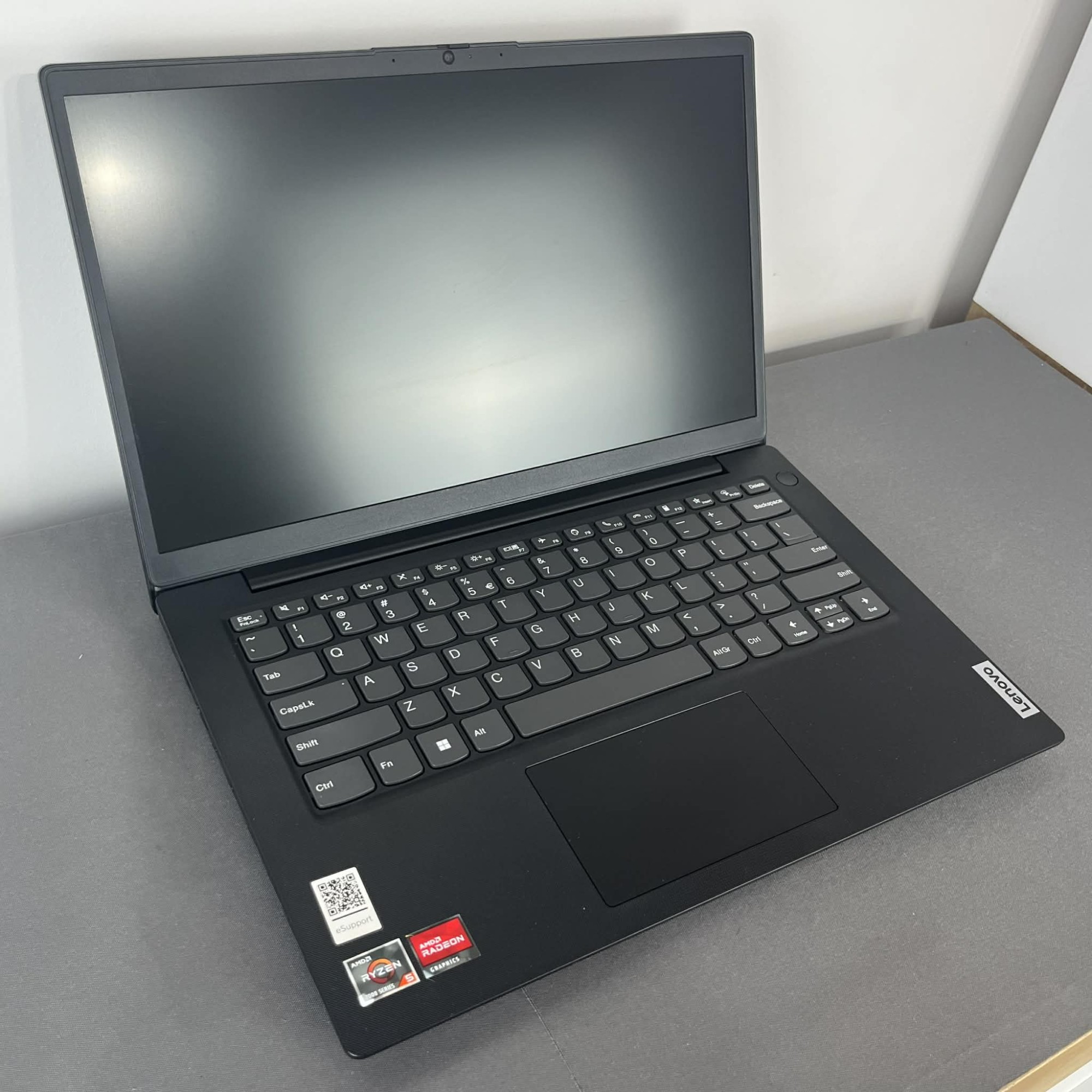 Lenovo V14 G4 AMN