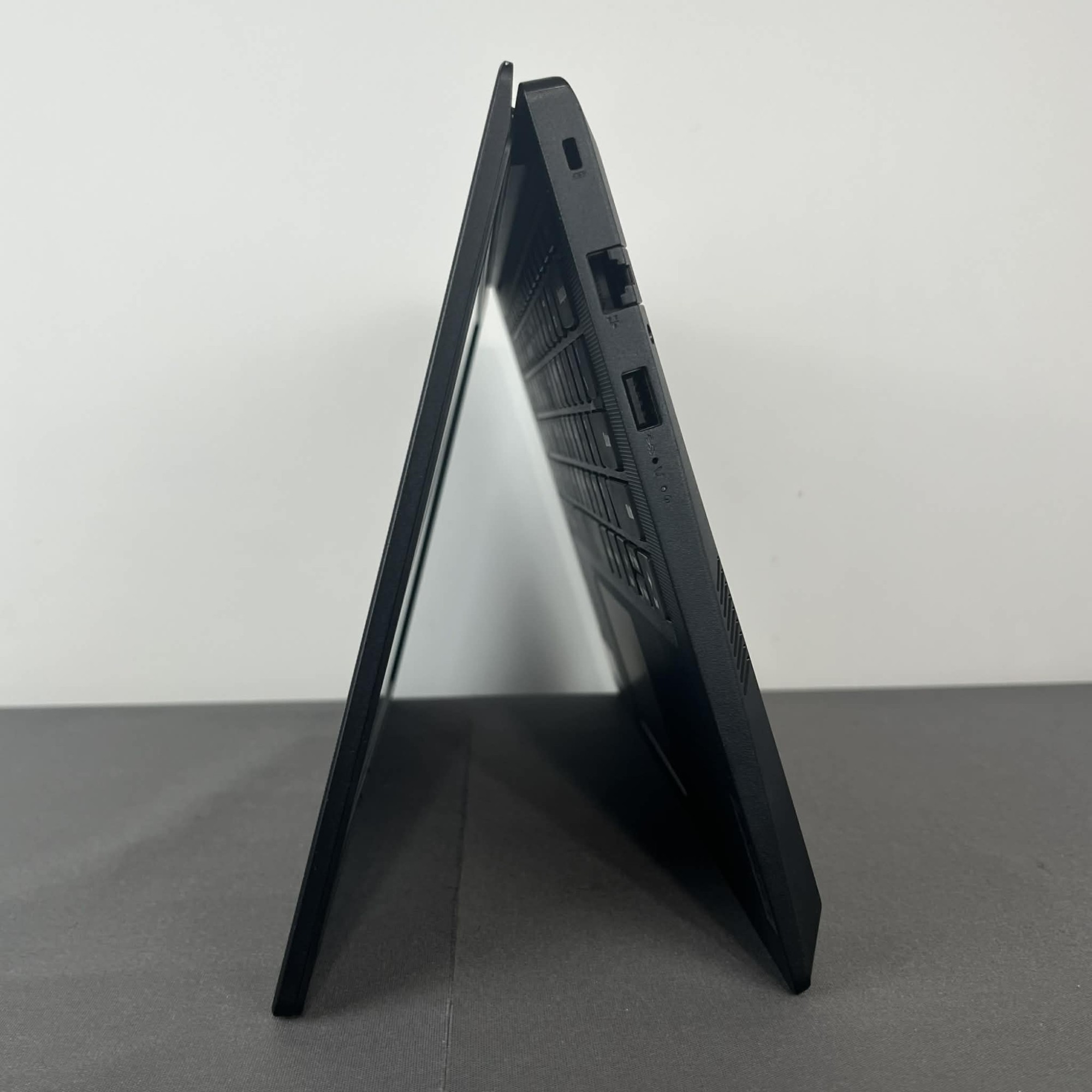 Lenovo V14 G4 AMN