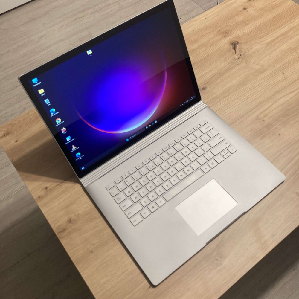 Surface Book 2 15"