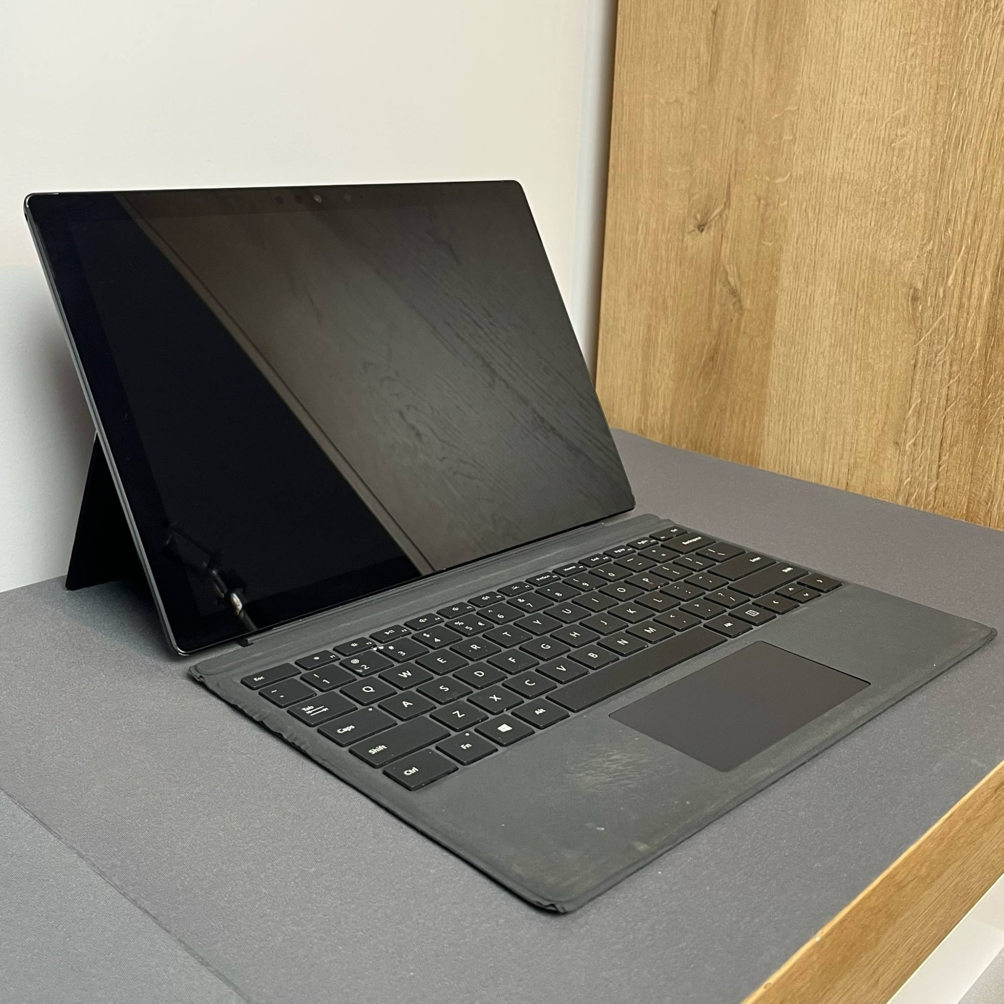 Microsoft Surface Pro 7 Microsoft Surface Pro 7