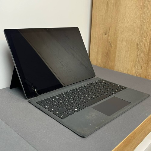 Microsoft Surface Pro 7