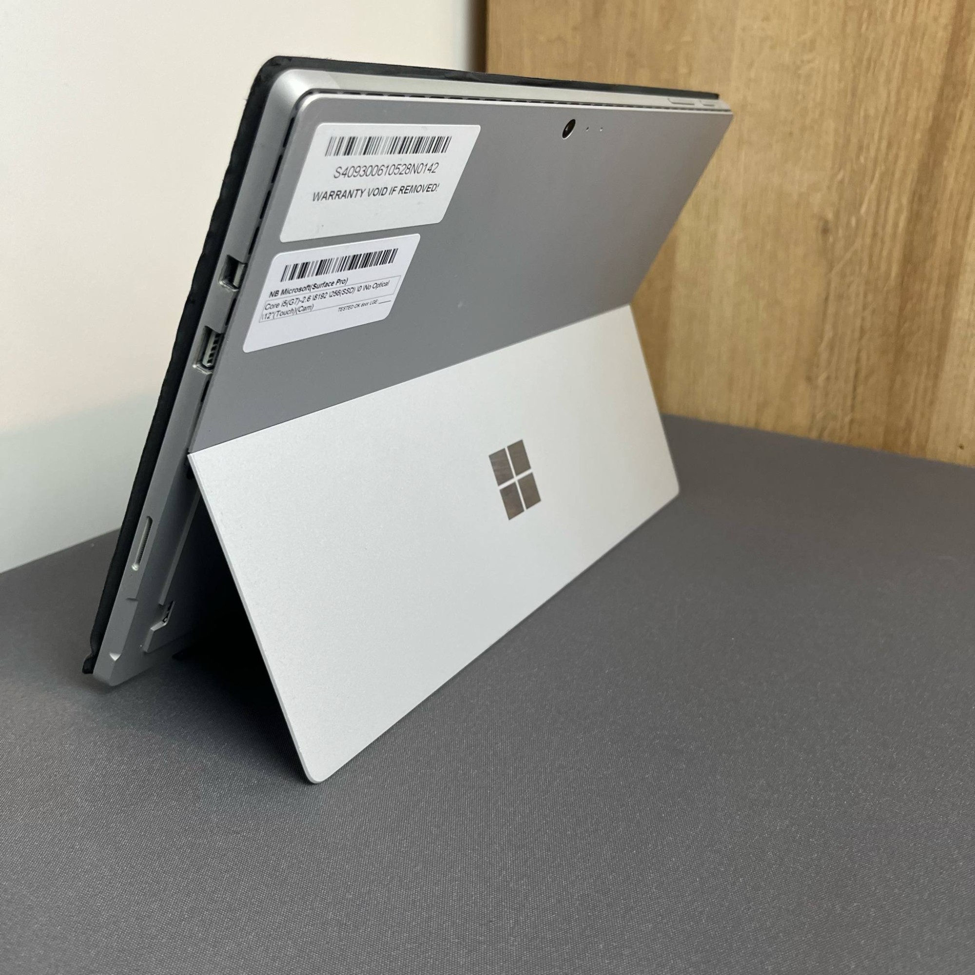 Microsoft Surface Pro 5 Microsoft Surface Pro 5