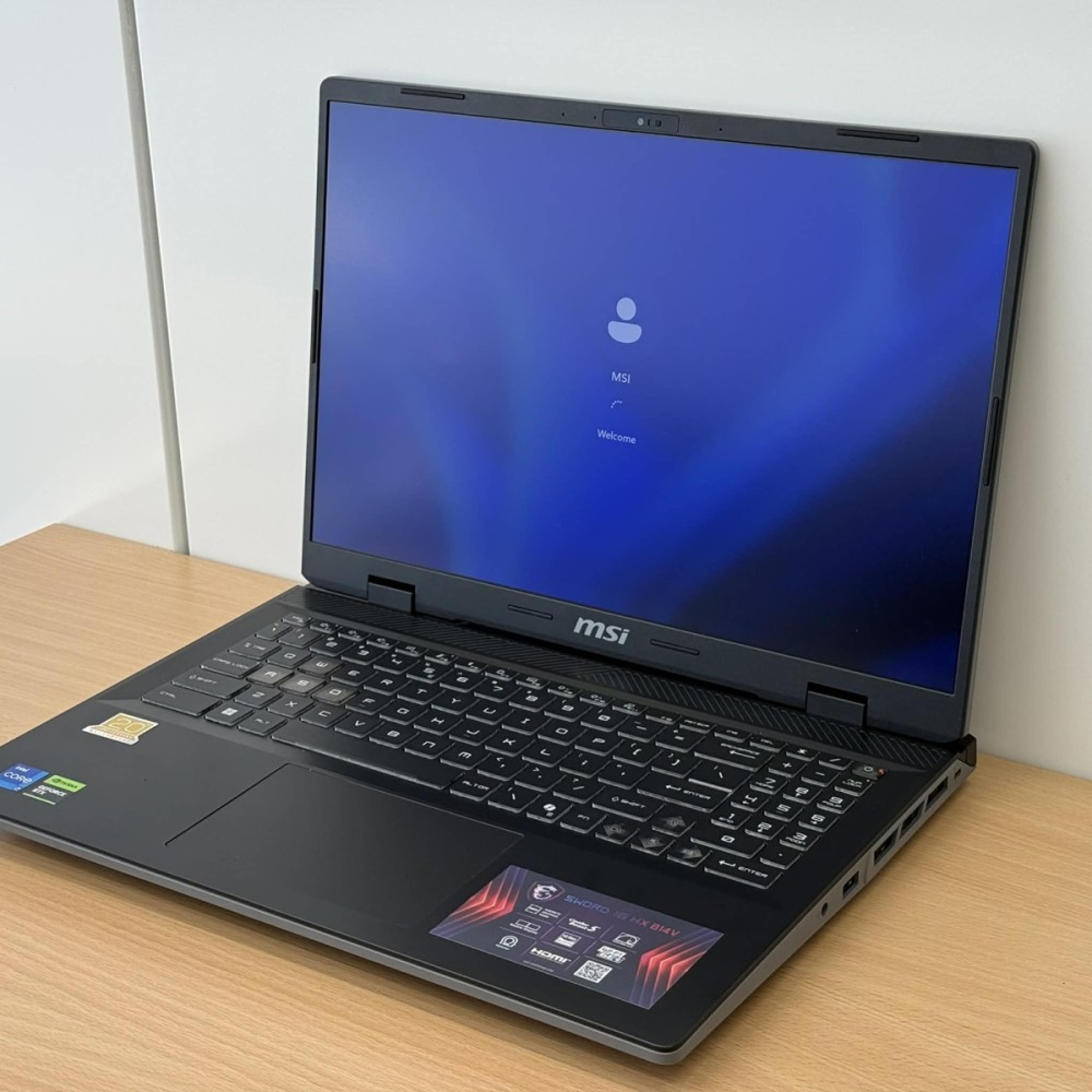 MSI Sword 16 HX B14VGKG